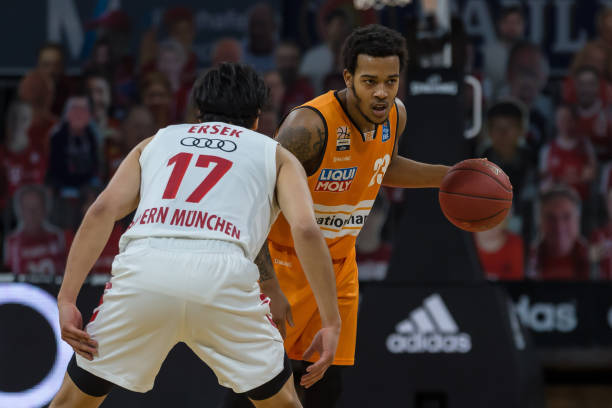 主裁判判定 主裁判判定