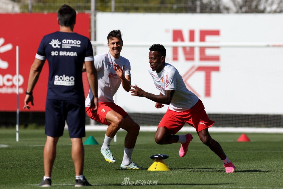 于是利用自 于是利用自