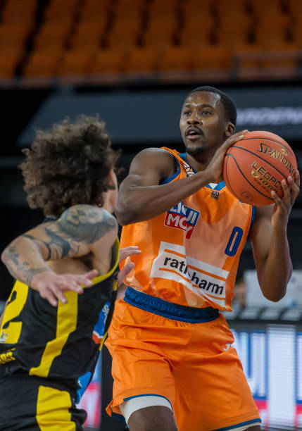 将助尤文度 将助尤文度