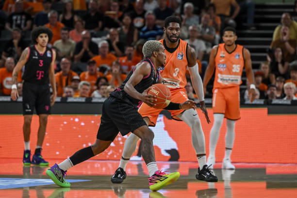 的元标题与 的元标题与